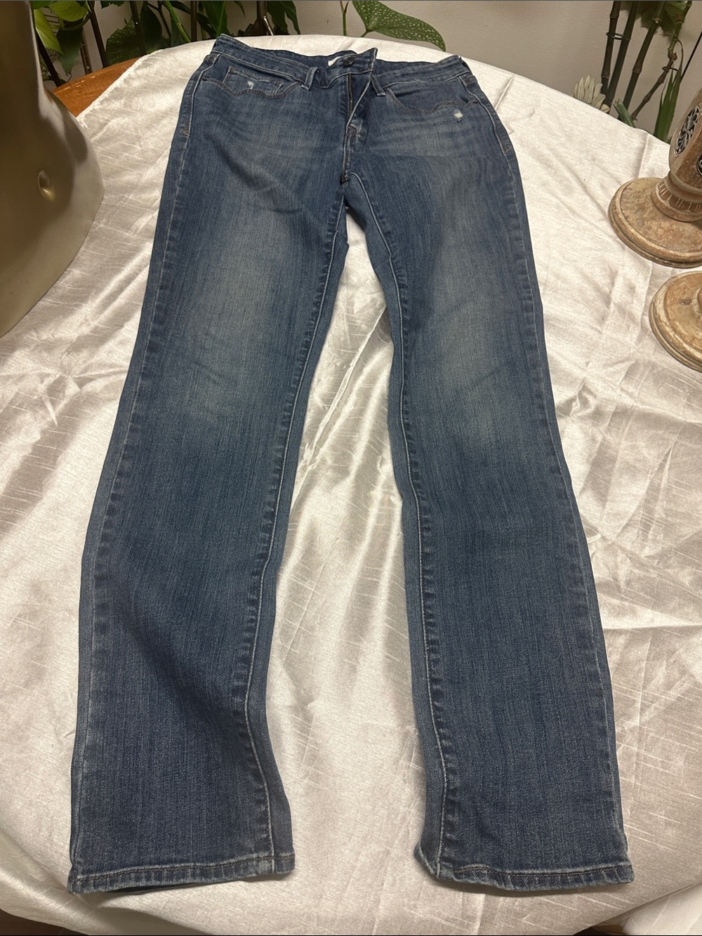 Levi's Mid-Blue Slim Straight Jeans